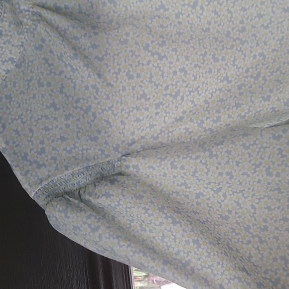 LEVIS LING SLEEVELESS Blouse - Picture 6 of 8